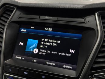 Hyundai Santa Fe 2.2 CRDi Blue Drive Premium Auto 4WD Euro 6 (s/s) 5dr (7 Seat)
