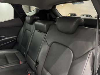 Hyundai Santa Fe 2.2 CRDi Blue Drive Premium Auto 4WD Euro 6 (s/s) 5dr (7 Seat)