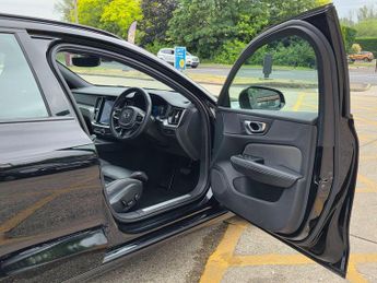 Volvo V60 2.0 B3 MHEV Plus DCT Auto Euro 6 (s/s) 5dr