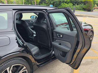 Volvo V60 2.0 B3 MHEV Plus DCT Auto Euro 6 (s/s) 5dr