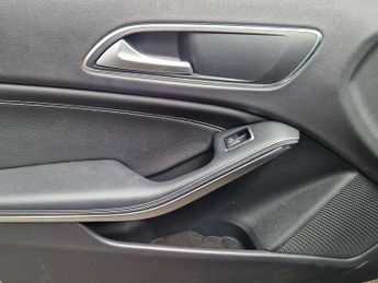 Mercedes-Benz GLA 2.1 GLA200 CDI Sport 7G-DCT Euro 6 (s/s) 5dr