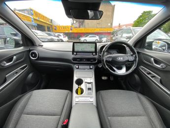 Hyundai KONA 64kWh Premium Auto 5dr (10.5kW Charger)
