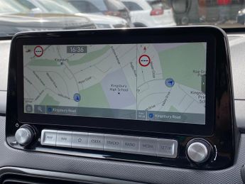 Hyundai KONA 64kWh Premium Auto 5dr (10.5kW Charger)