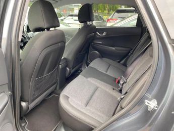 Hyundai KONA 64kWh Premium Auto 5dr (10.5kW Charger)