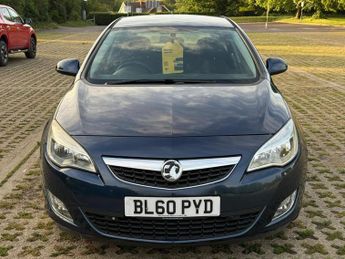 Vauxhall Astra 1.6 16v Exclusiv Hatchback 5dr Petrol Auto Euro 5 (115 ps)