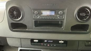 Mercedes-Benz eSprinter 55kWh Progressive Auto FWD L2 H2 5dr 20kW Charger