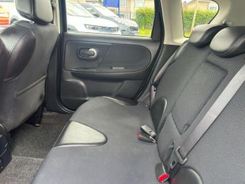 Nissan Note 1.6 16V n-tec+ Auto Euro 5 5dr
