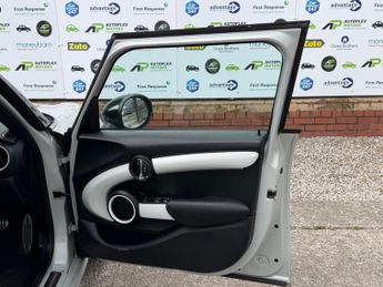 MINI Hatch 2.0 Cooper SD Auto 6Spd Euro 6 (s/s) 5dr