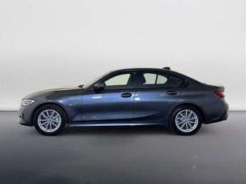 BMW 3 Series 2.0 330e 12kWh SE Pro Saloon 4dr Petrol Plug-in Hybrid Auto Euro