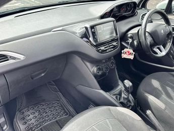 Peugeot 208 1.2 VTi PureTech Active Euro 5 5dr