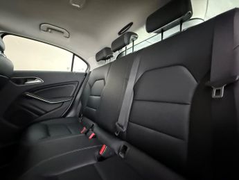 Mercedes-Benz A Class 1.5 A180d SE 7G-DCT Euro 6 (s/s) 5dr
