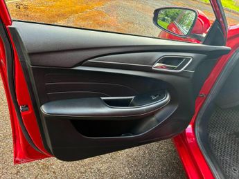 MG MG5 52.5kWh Exclusive Auto 5dr
