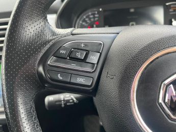 MG MG5 52.5kWh Exclusive Auto 5dr