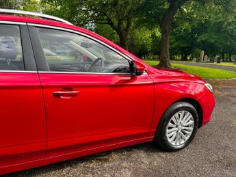 MG MG5 52.5kWh Exclusive Auto 5dr