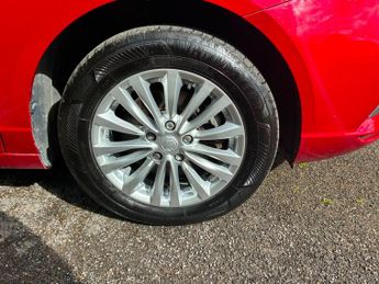 MG MG5 52.5kWh Exclusive Auto 5dr