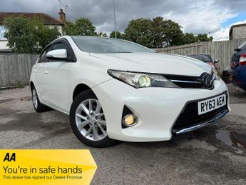Toyota Auris 1.6 V-Matic Icon Plus Hatchback 5dr Petrol Multidrive S Euro 5 (
