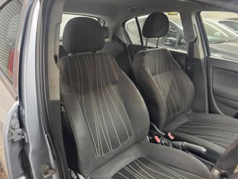 Vauxhall Corsa 1.4i 16v Club 5dr