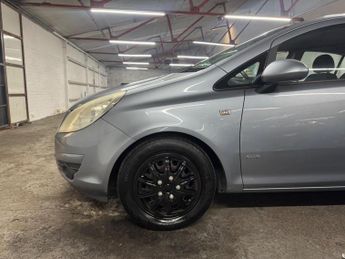 Vauxhall Corsa 1.4i 16v Club 5dr