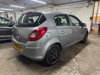Vauxhall Corsa 1.4i 16v Club 5dr