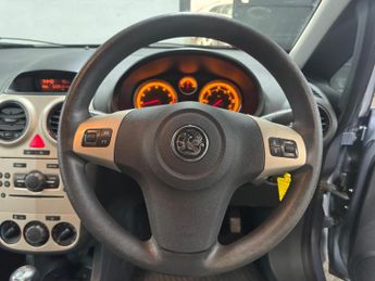 Vauxhall Corsa 1.4i 16v Club 5dr