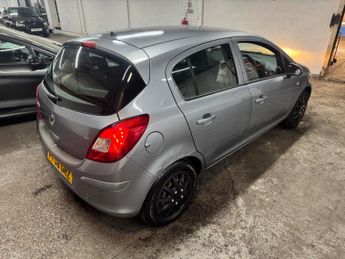 Vauxhall Corsa 1.4i 16v Club 5dr