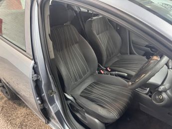 Vauxhall Corsa 1.4i 16v Club 5dr
