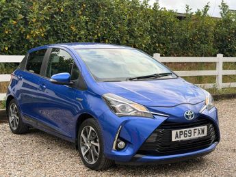 Toyota Yaris 1.5 VVT-h Y20 Bi-tone E-CVT Euro 6 (s/s) 5dr