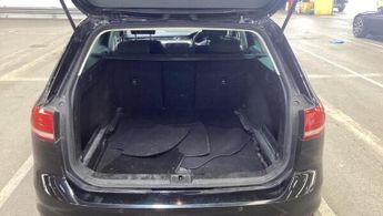 Volkswagen Passat 2.0 TDI BlueMotion Tech SE Business DSG Euro 6 (s/s) 5dr