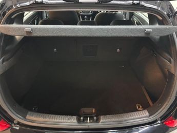 Hyundai i30 1.4 T-GDi SE Nav DCT Euro 6 (s/s) 5dr