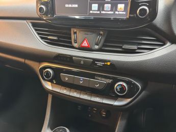 Hyundai i30 1.4 T-GDi SE Nav DCT Euro 6 (s/s) 5dr