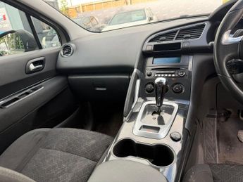 Peugeot 3008 1.6 e-HDi Active EGC Euro 5 (s/s) 5dr