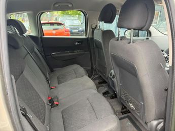 Peugeot 3008 1.6 e-HDi Active EGC Euro 5 (s/s) 5dr