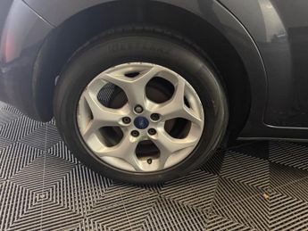 Ford Focus 1.6 Sport 5dr