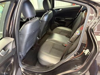 Alfa Romeo Giulietta 2.0 JTDM-2 Veloce Euro 5 (s/s) 5dr