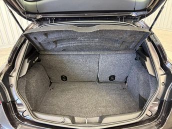 Alfa Romeo Giulietta 2.0 JTDM-2 Veloce Euro 5 (s/s) 5dr