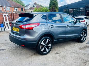Nissan Qashqai 1.2 DIG-T N-Connecta XTRON 2WD Euro 6 (s/s) 5dr