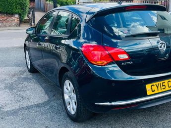 Vauxhall Astra 1.6i Design Auto Euro 6 5dr