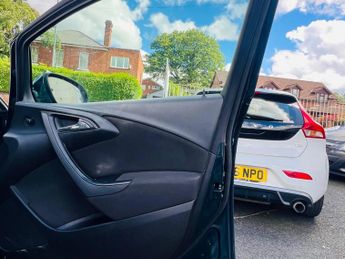 Vauxhall Astra 1.6i Design Auto Euro 6 5dr