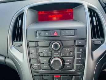Vauxhall Astra 1.6i Design Auto Euro 6 5dr