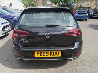 Volkswagen e-Golf 35.8kWh e-Golf Auto 5dr