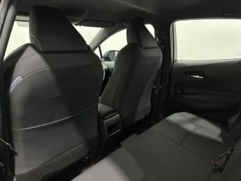 Toyota Corolla 1.8 VVT-h Icon Tech CVT Euro 6 (s/s) 5dr