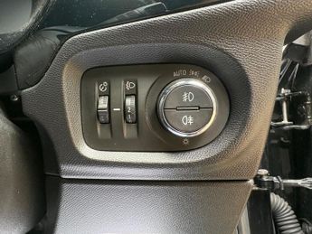 Vauxhall Corsa Electric 50kWh SRi Nav Premium Auto 5dr (7.4Kw Charger)