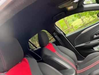 Vauxhall Corsa Electric 50kWh SRi Nav Premium Auto 5dr (7.4Kw Charger)