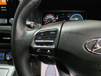 Hyundai KONA 64kWh Premium Auto 5dr (10.5kW Charger)