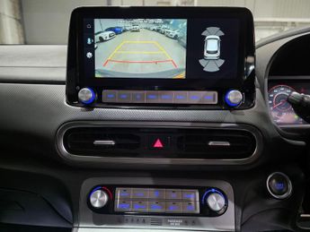 Hyundai KONA 64kWh Premium Auto 5dr (10.5kW Charger)