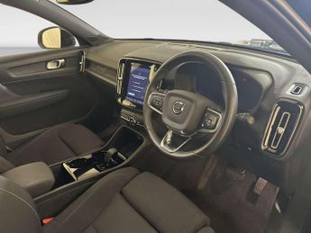 Volvo XC40 Recharge 69kWh Core SUV 5dr Electric Auto (231 ps)