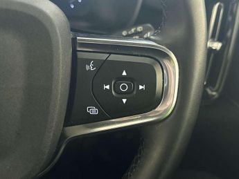 Volvo XC40 Recharge 69kWh Core SUV 5dr Electric Auto (231 ps)