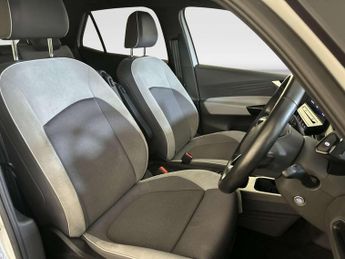 Volkswagen ID.3 Pro S 77kWh Tour Hatchback 5dr Electric Auto (204 ps)