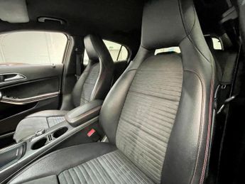 Mercedes-Benz GLA 2.1 GLA220d AMG Line (Premium) 7G-DCT 4MATIC Euro 6 (s/s) 5dr