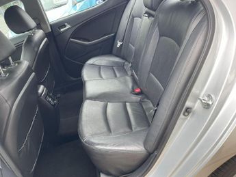 Kia Optima 1.7 CRDi 2 Auto Euro 5 4dr
